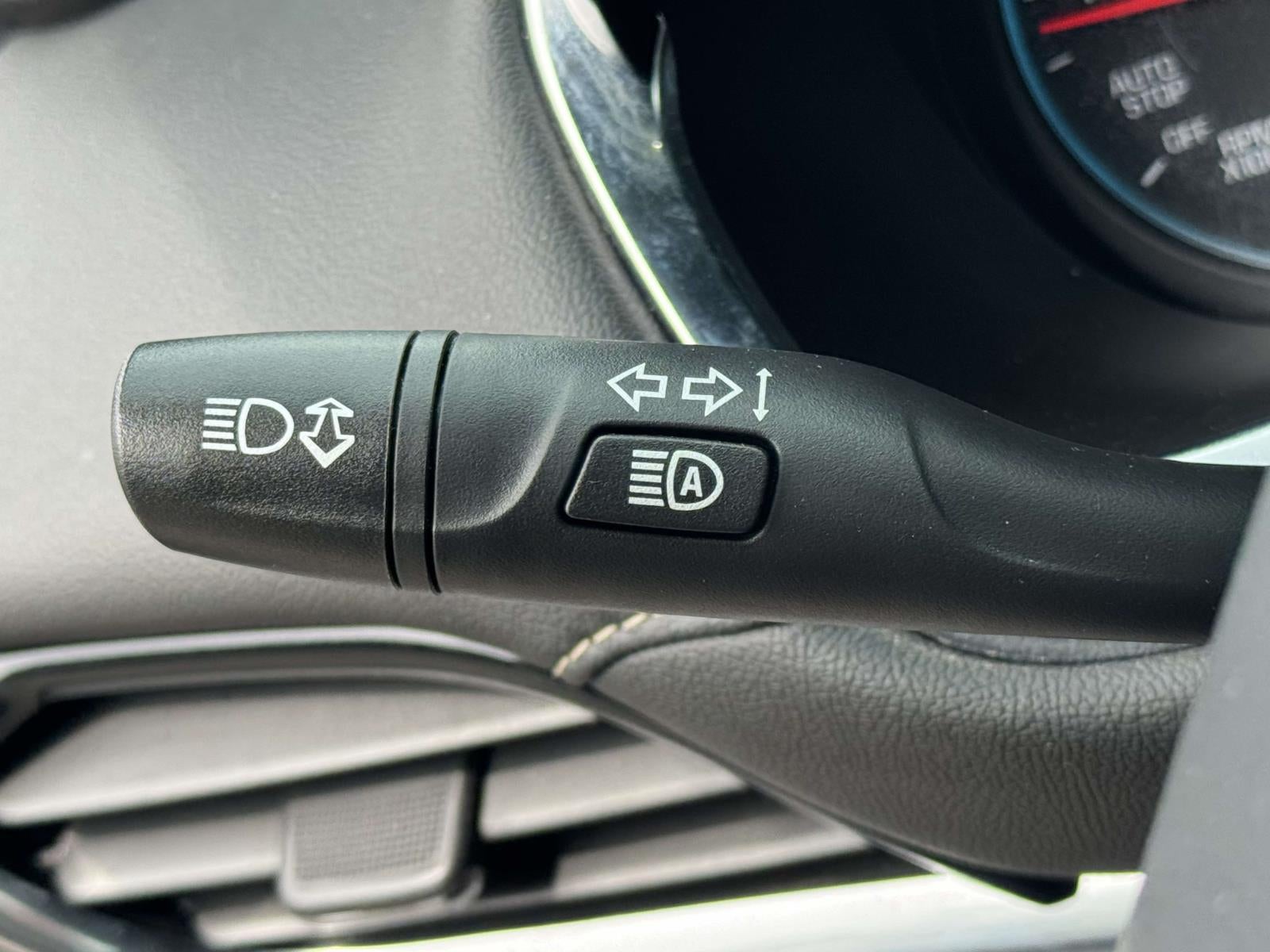2023 Chevrolet Traverse AWD LT Leather
