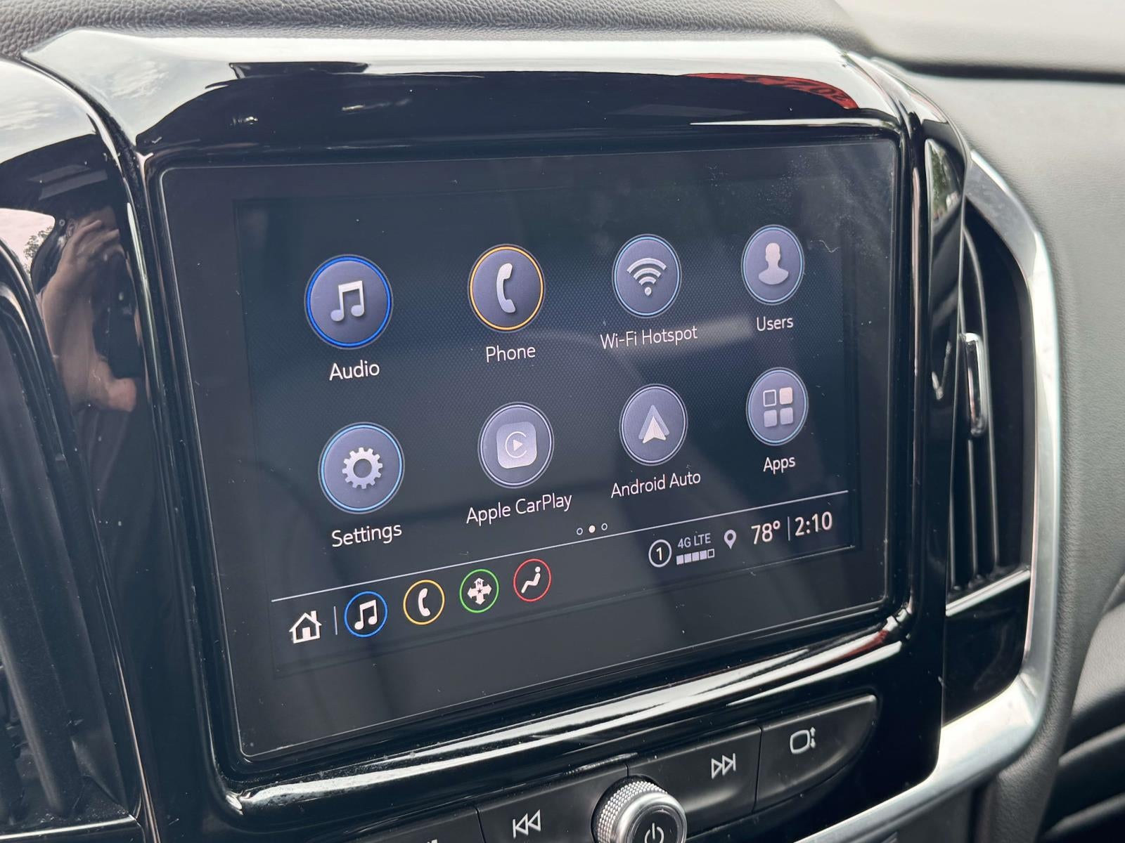 2023 Chevrolet Traverse AWD LT Leather