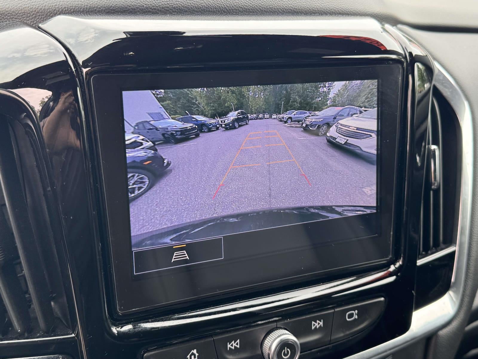 2023 Chevrolet Traverse AWD LT Leather