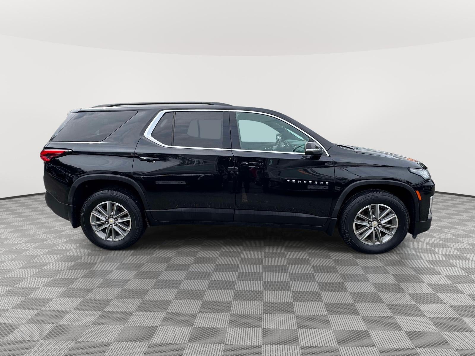 2023 Chevrolet Traverse AWD LT Leather