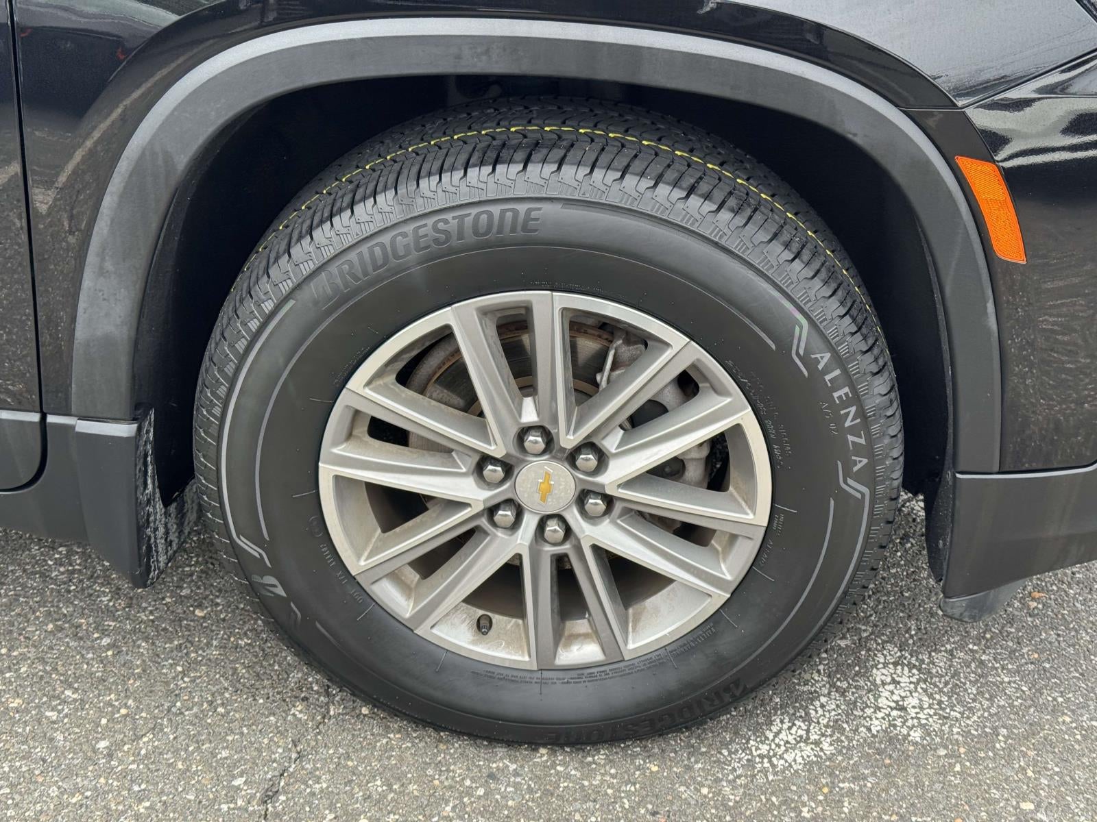 2023 Chevrolet Traverse AWD LT Leather