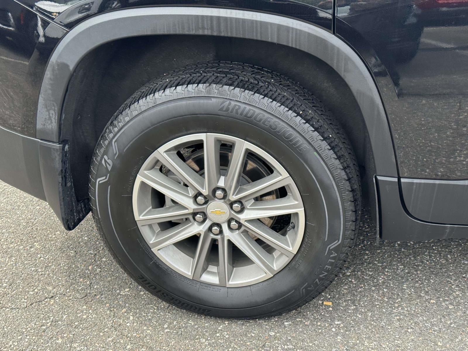 2023 Chevrolet Traverse AWD LT Leather