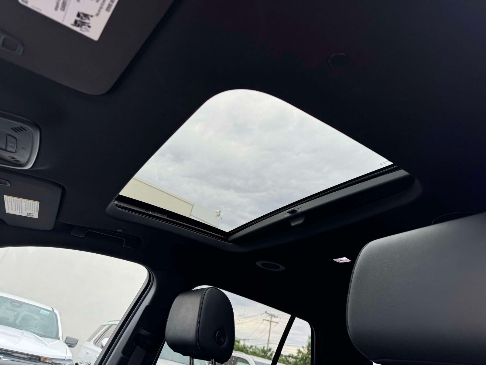 2023 Chevrolet Traverse AWD RS