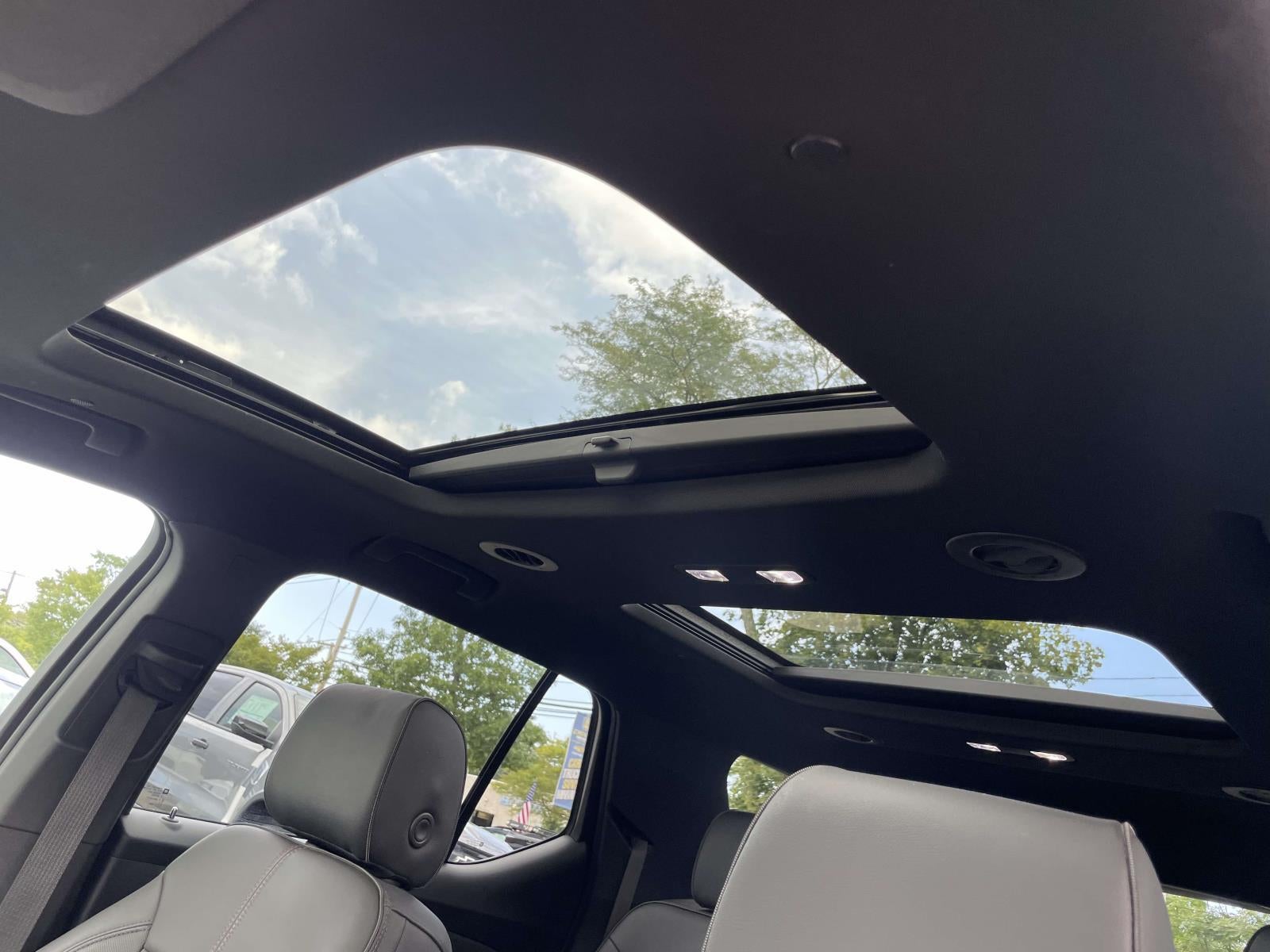 2023 Chevrolet Traverse AWD RS