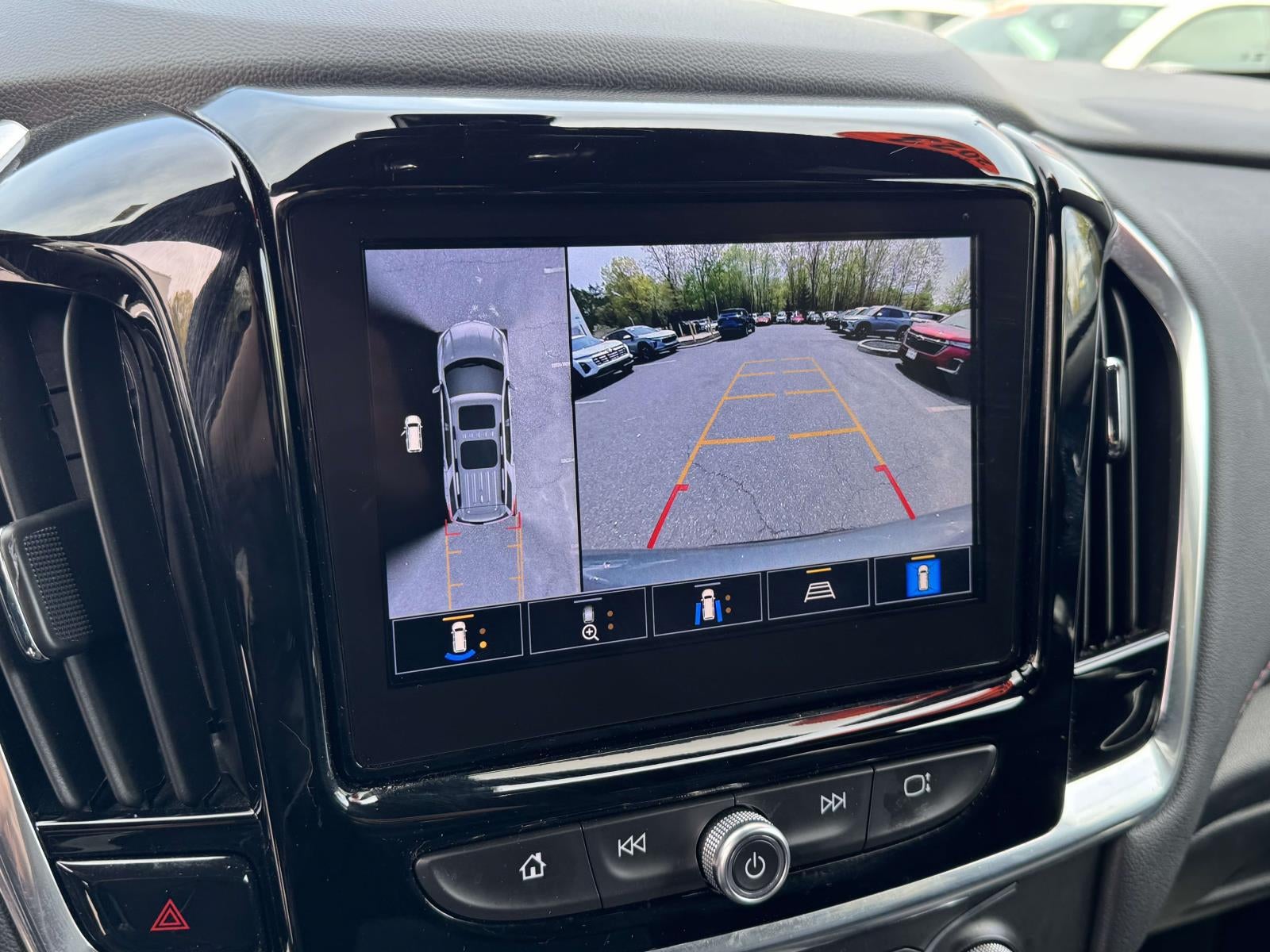2023 Chevrolet Traverse AWD RS