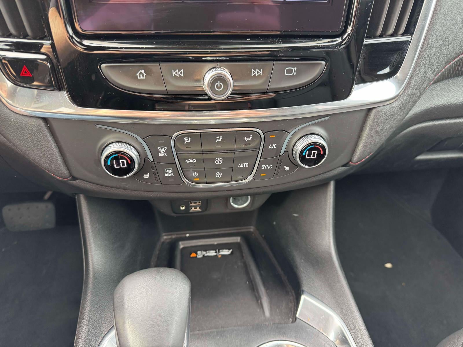 2023 Chevrolet Traverse AWD RS