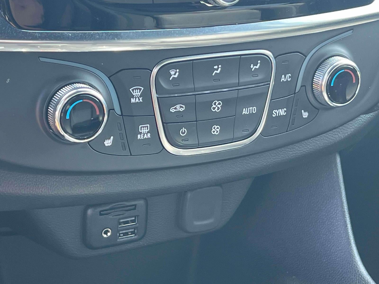 2023 Chevrolet Traverse AWD RS