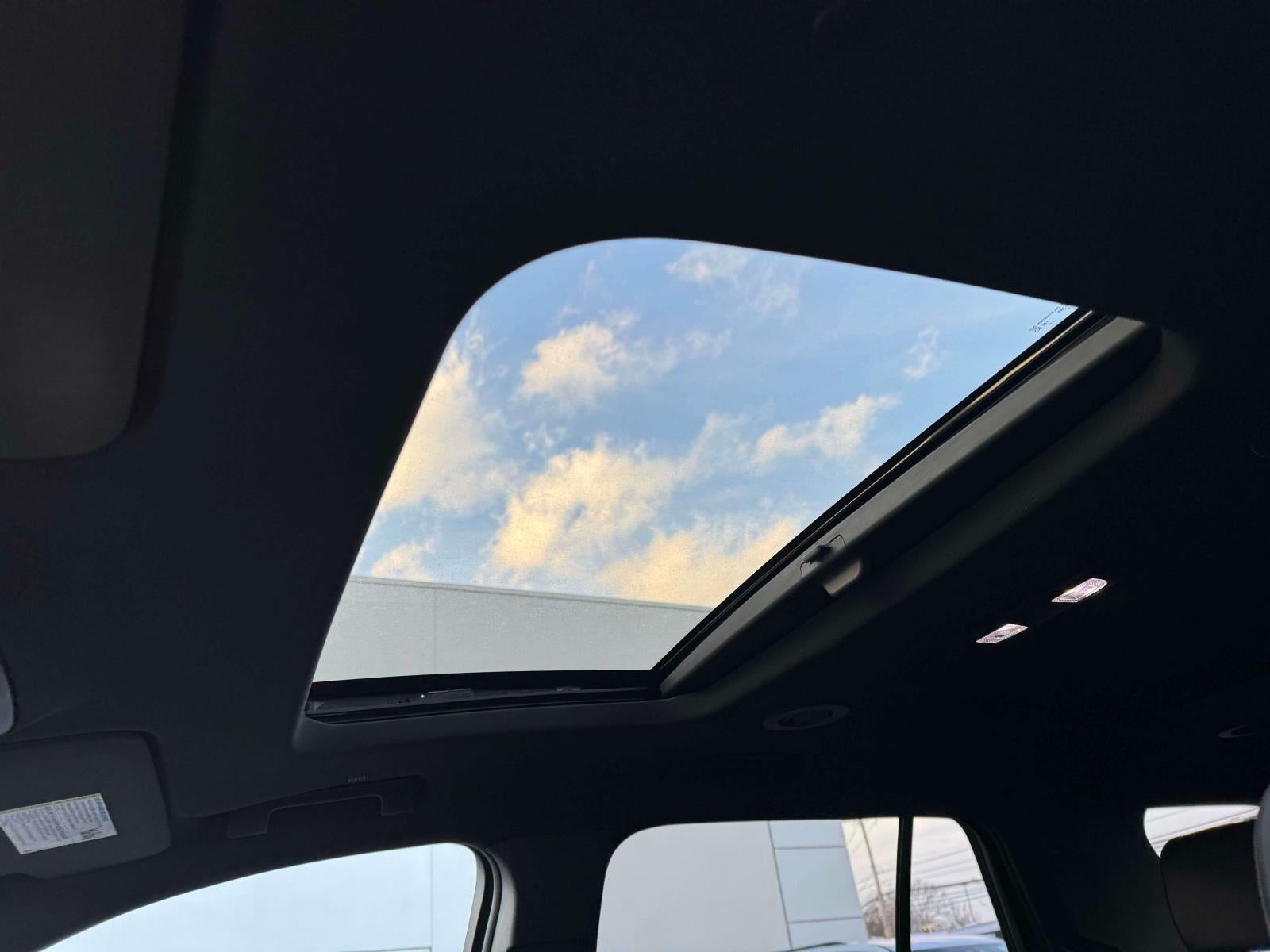 2023 Chevrolet Traverse AWD RS