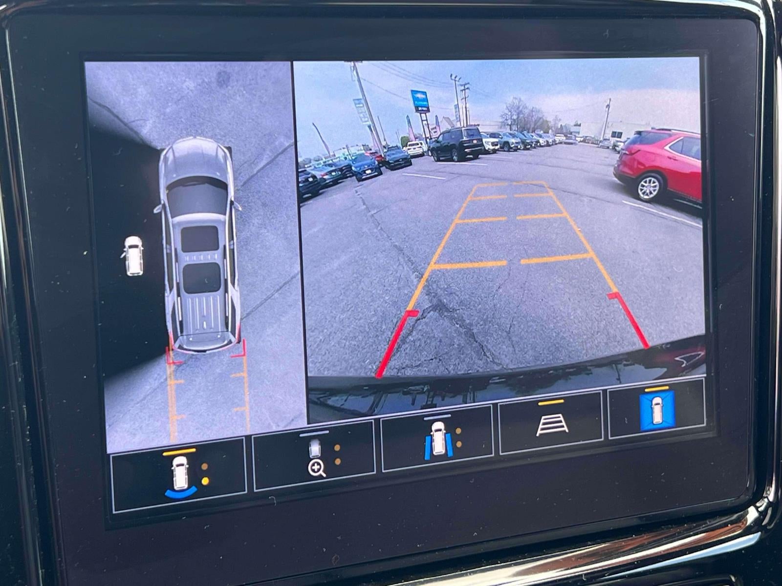 2023 Chevrolet Traverse AWD RS