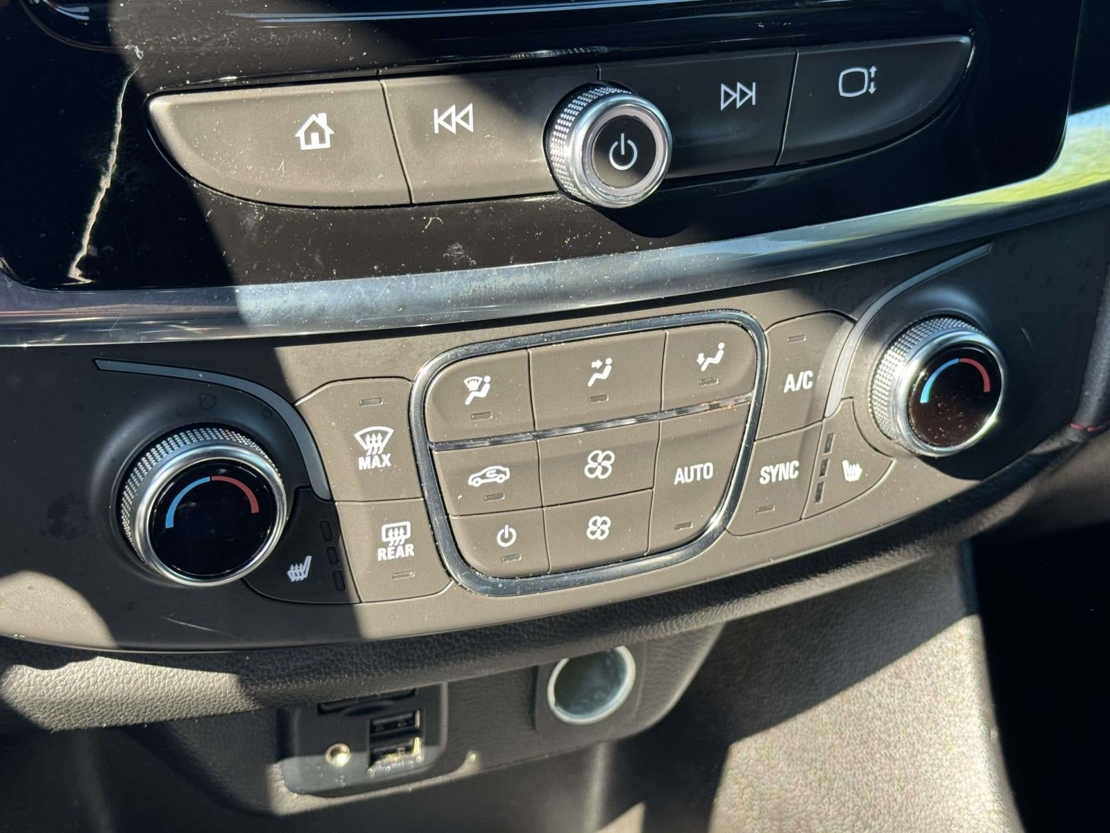 2023 Chevrolet Traverse AWD RS