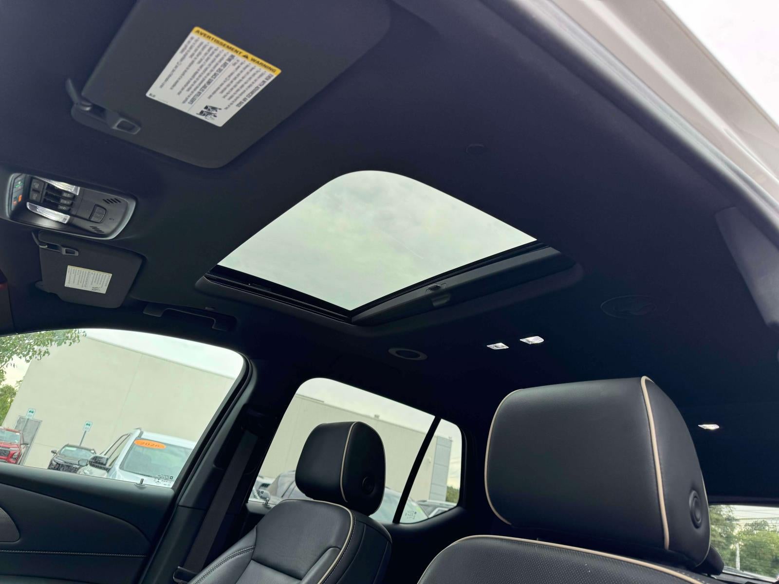 2023 Chevrolet Traverse AWD Premier