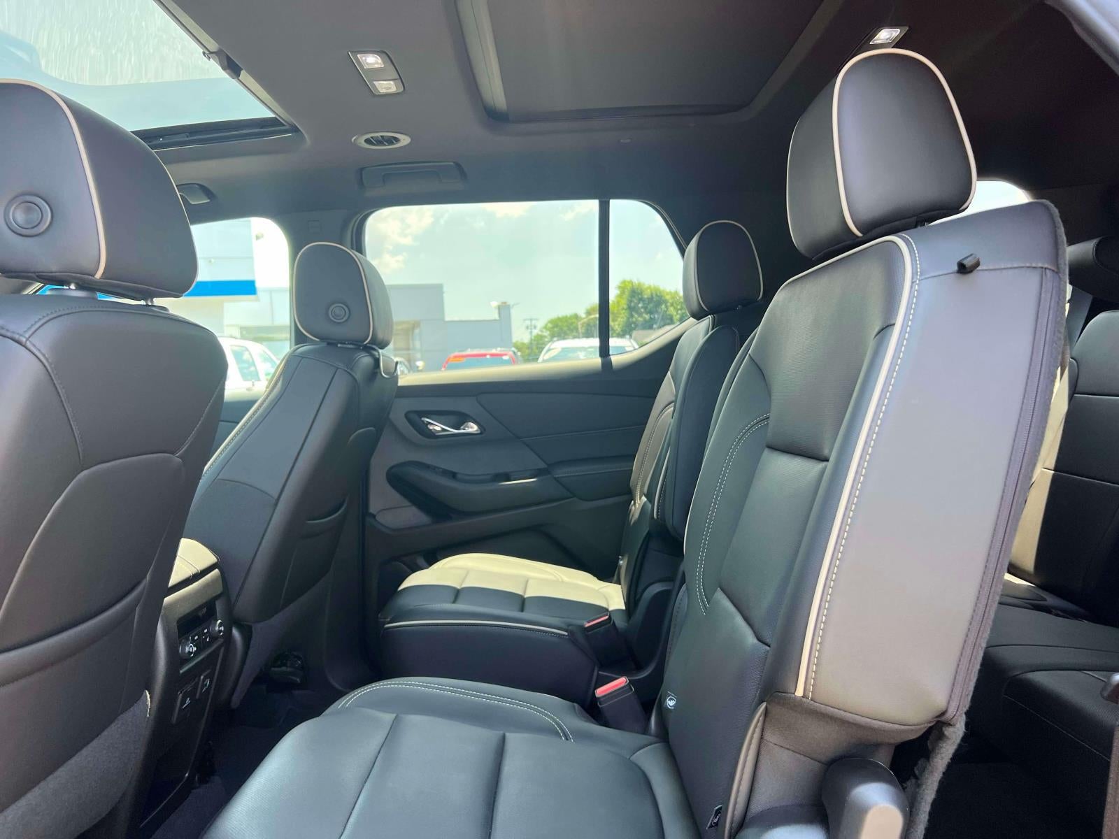 2023 Chevrolet Traverse AWD Premier