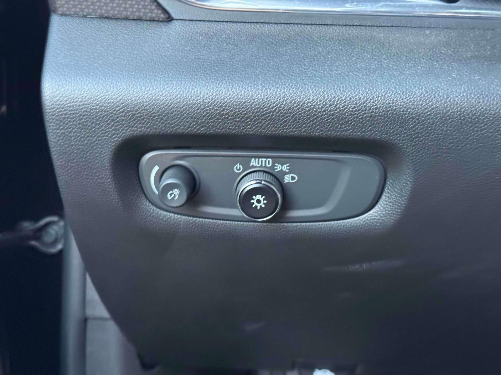 2023 Chevrolet Traverse AWD Premier