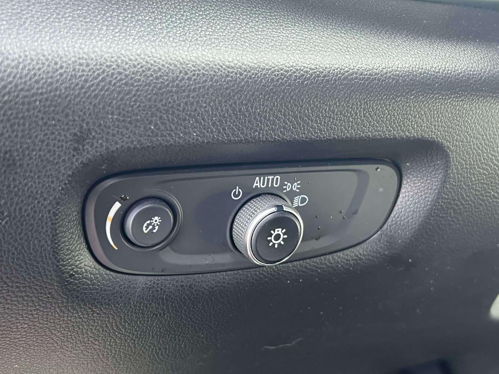2023 Chevrolet Traverse AWD Premier