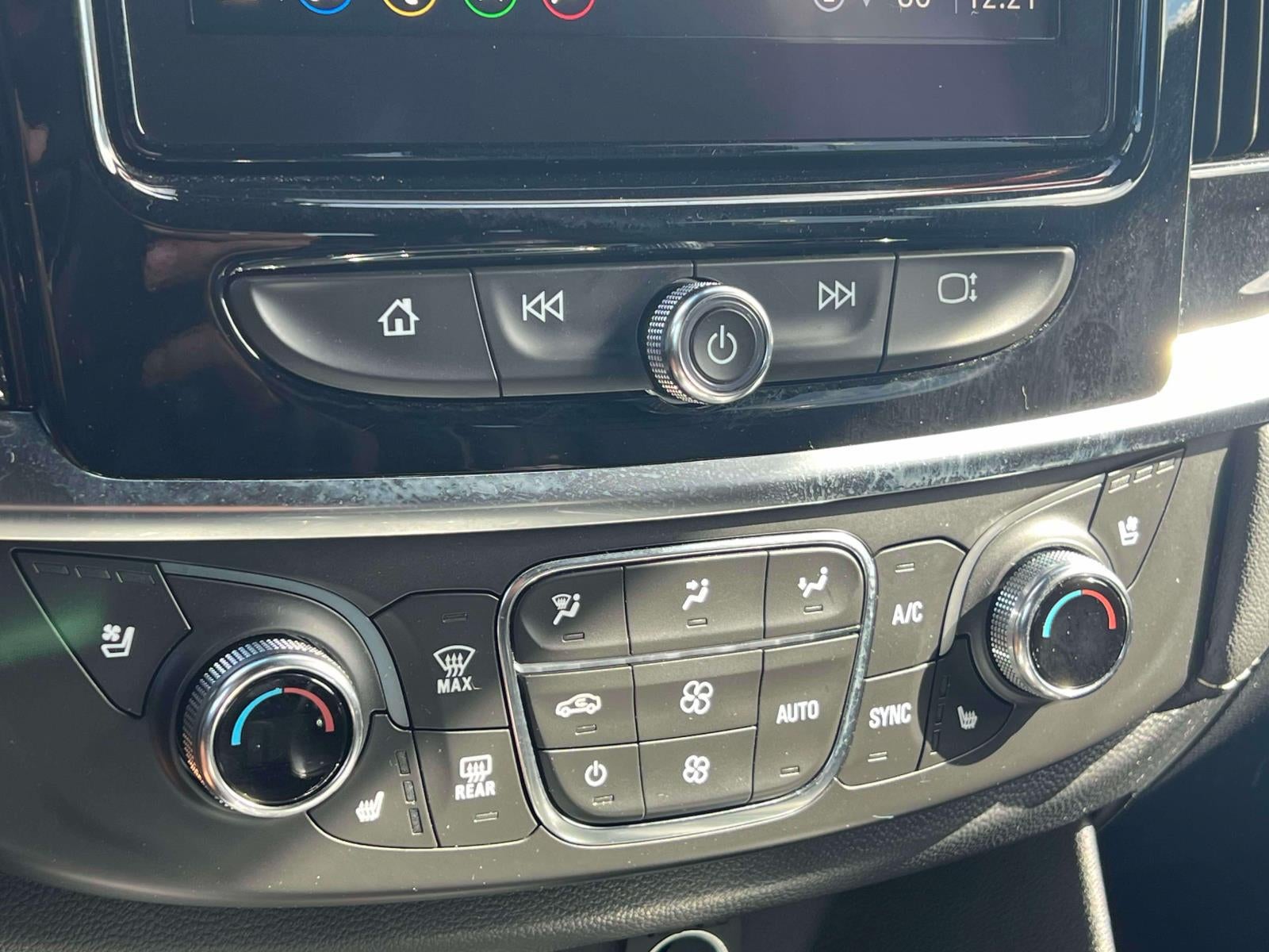 2023 Chevrolet Traverse AWD Premier