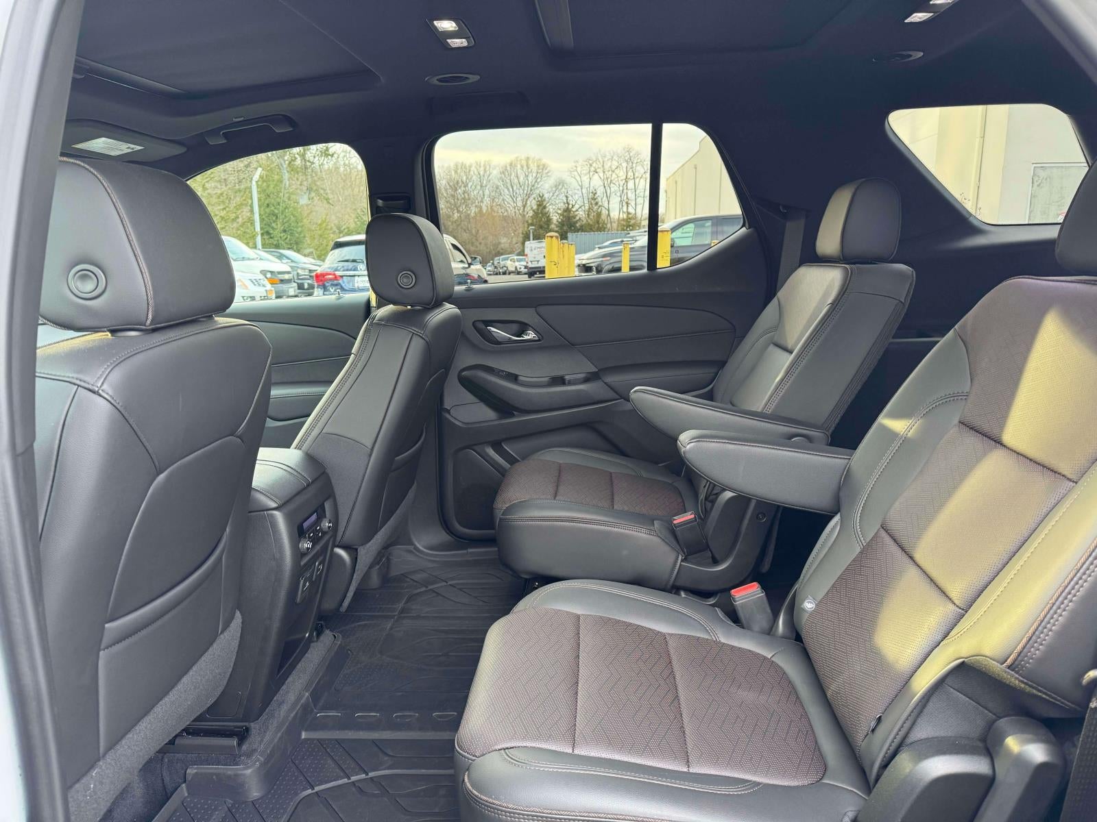 2023 Chevrolet Traverse AWD High Country