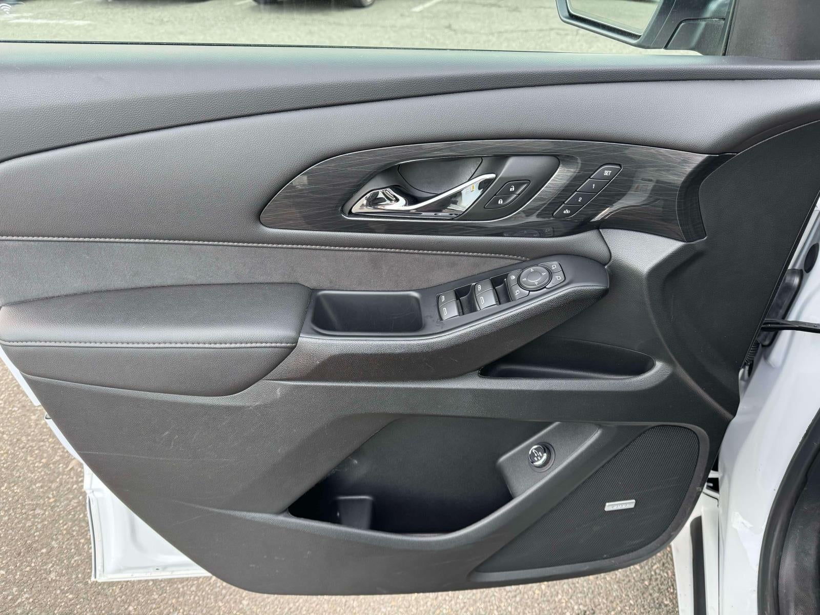 2023 Chevrolet Traverse AWD High Country