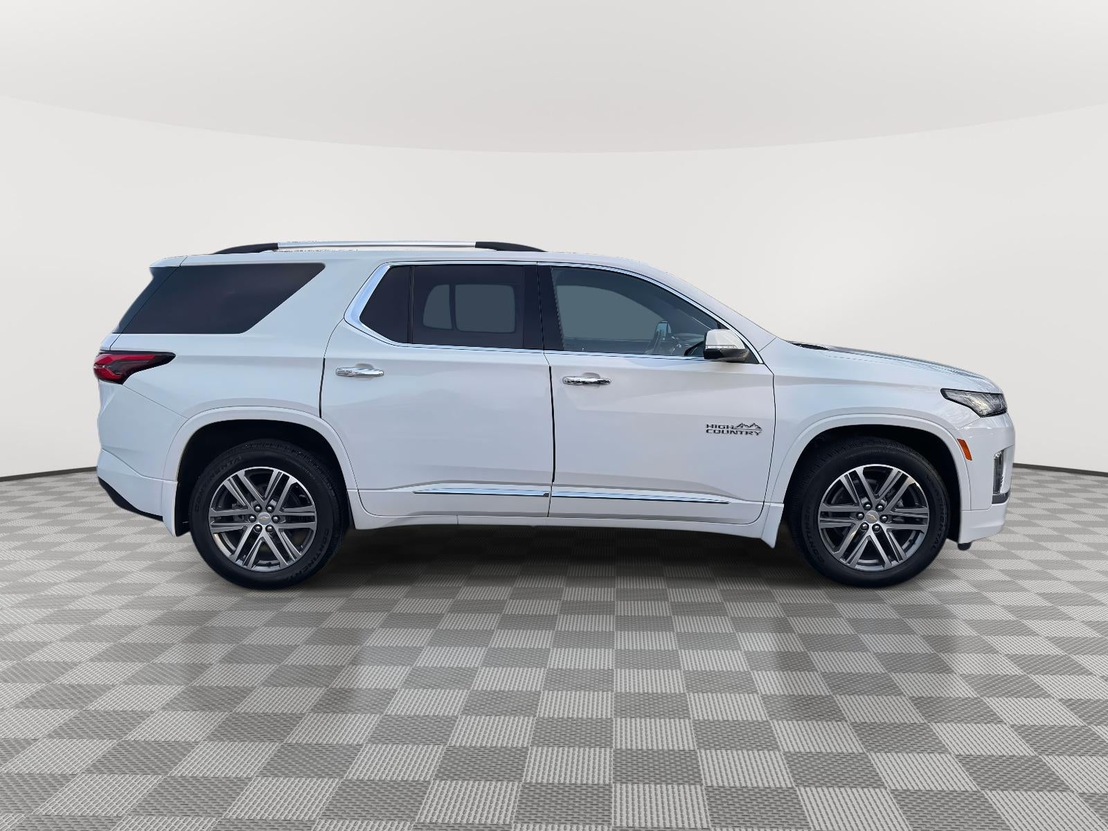 2023 Chevrolet Traverse AWD High Country