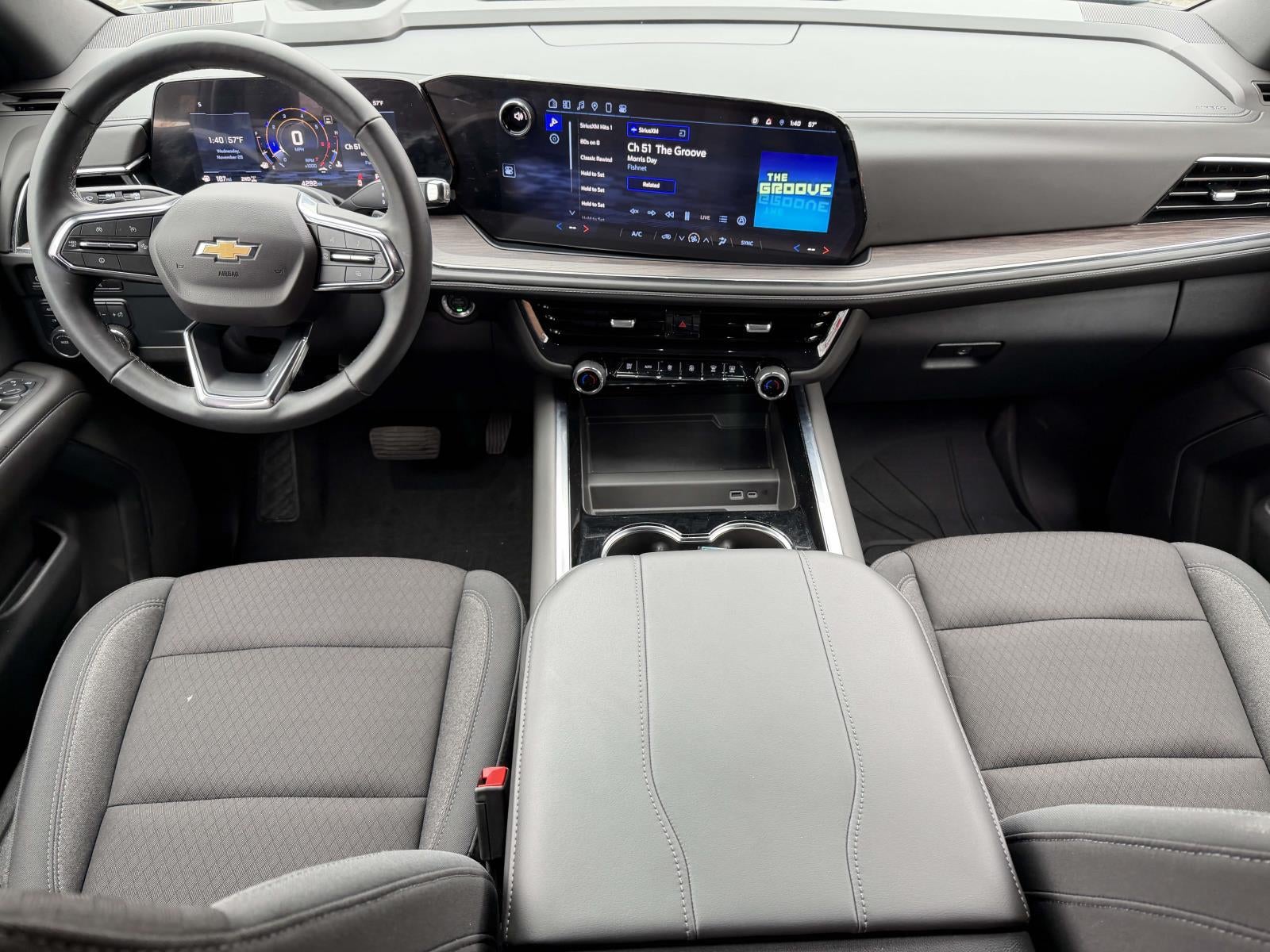 2025 Chevrolet Suburban LS