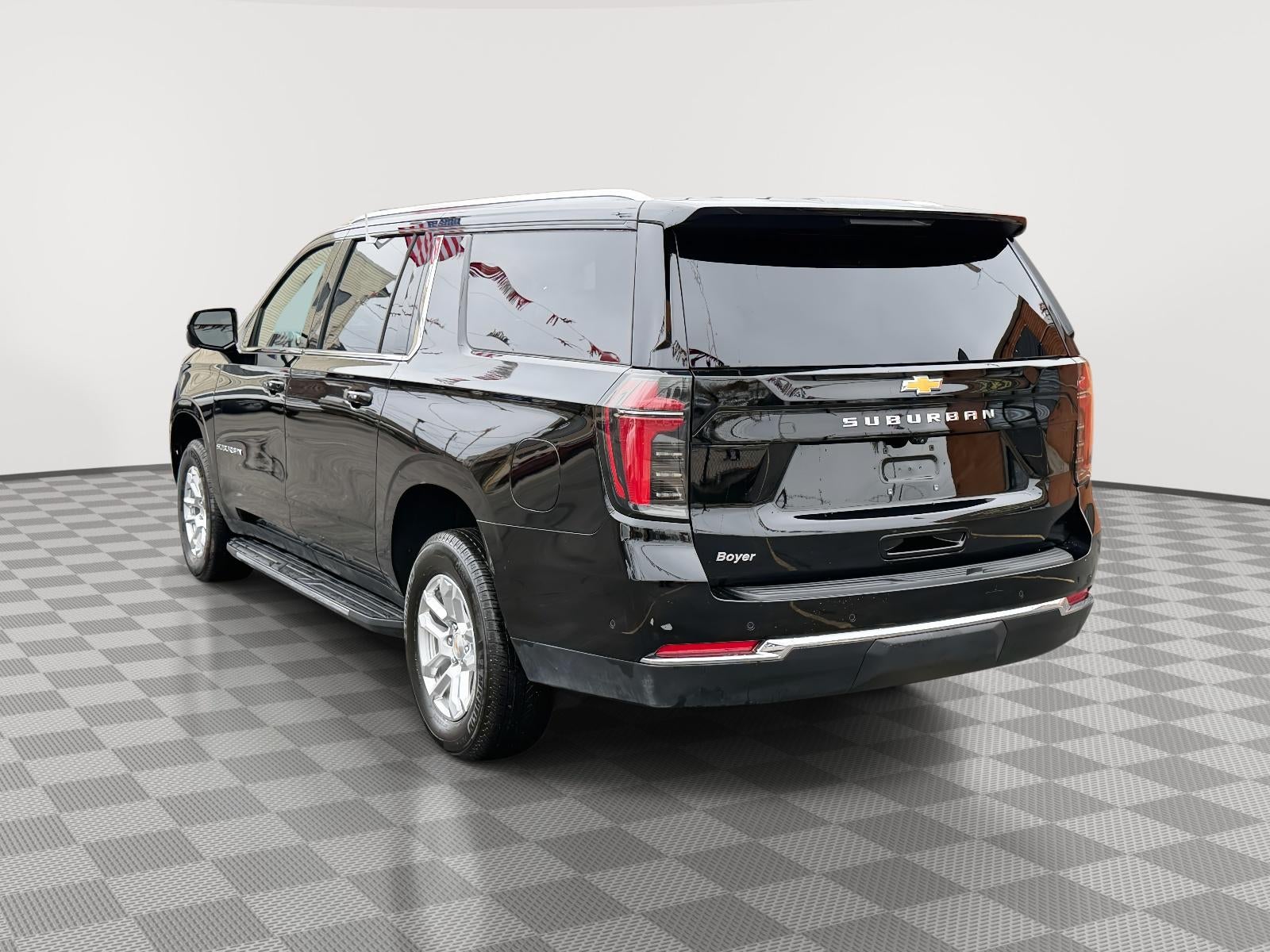 2025 Chevrolet Suburban LS