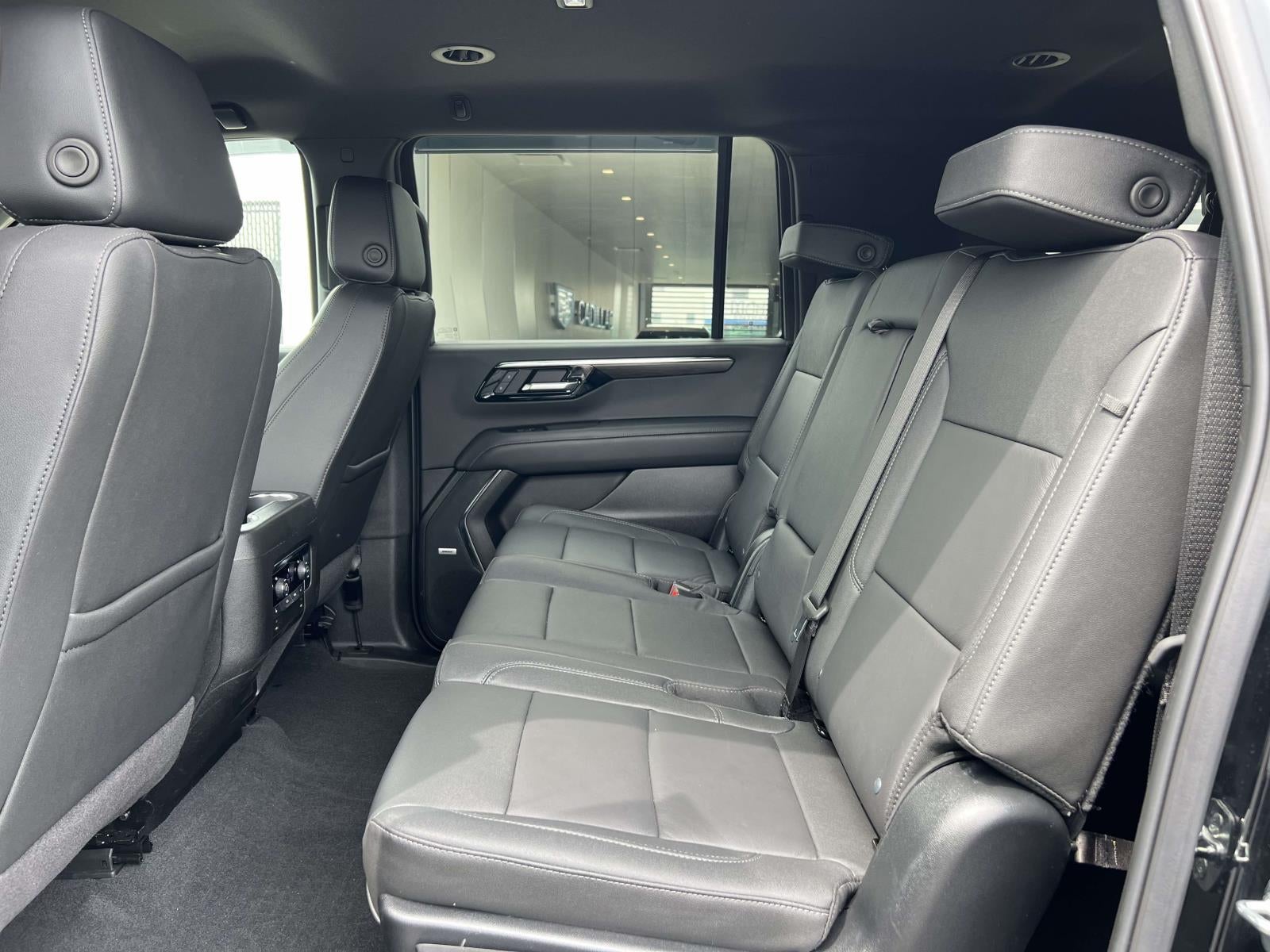 2026 Chevrolet Suburban LT, 4WD