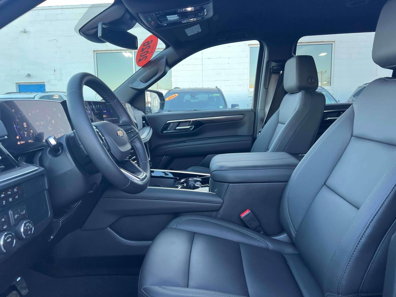 2026 Chevrolet Suburban LT, 4WD