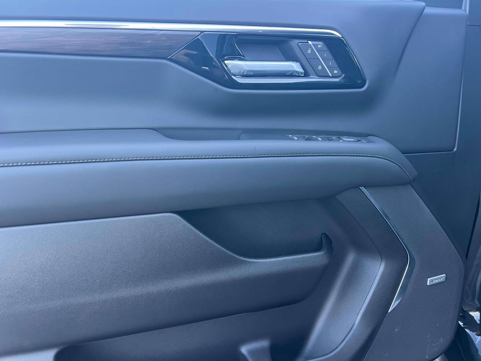 2026 Chevrolet Suburban LT, 4WD