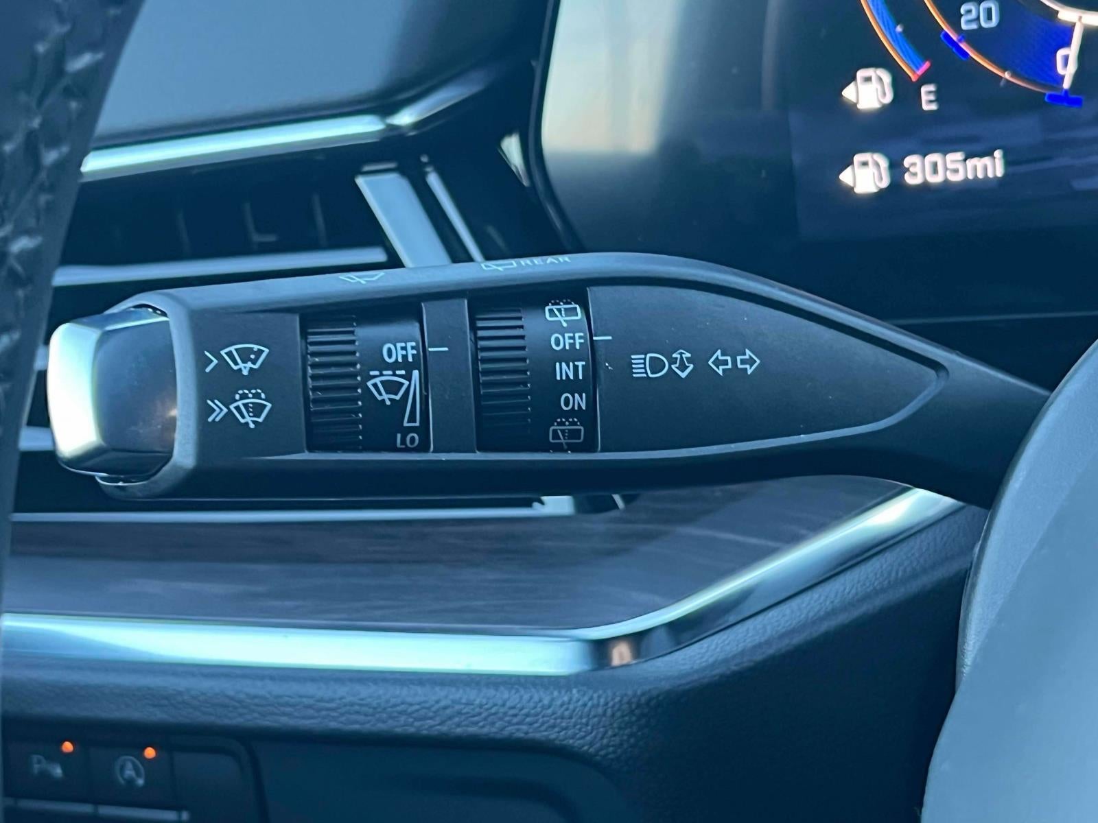 2026 Chevrolet Suburban LT, 4WD