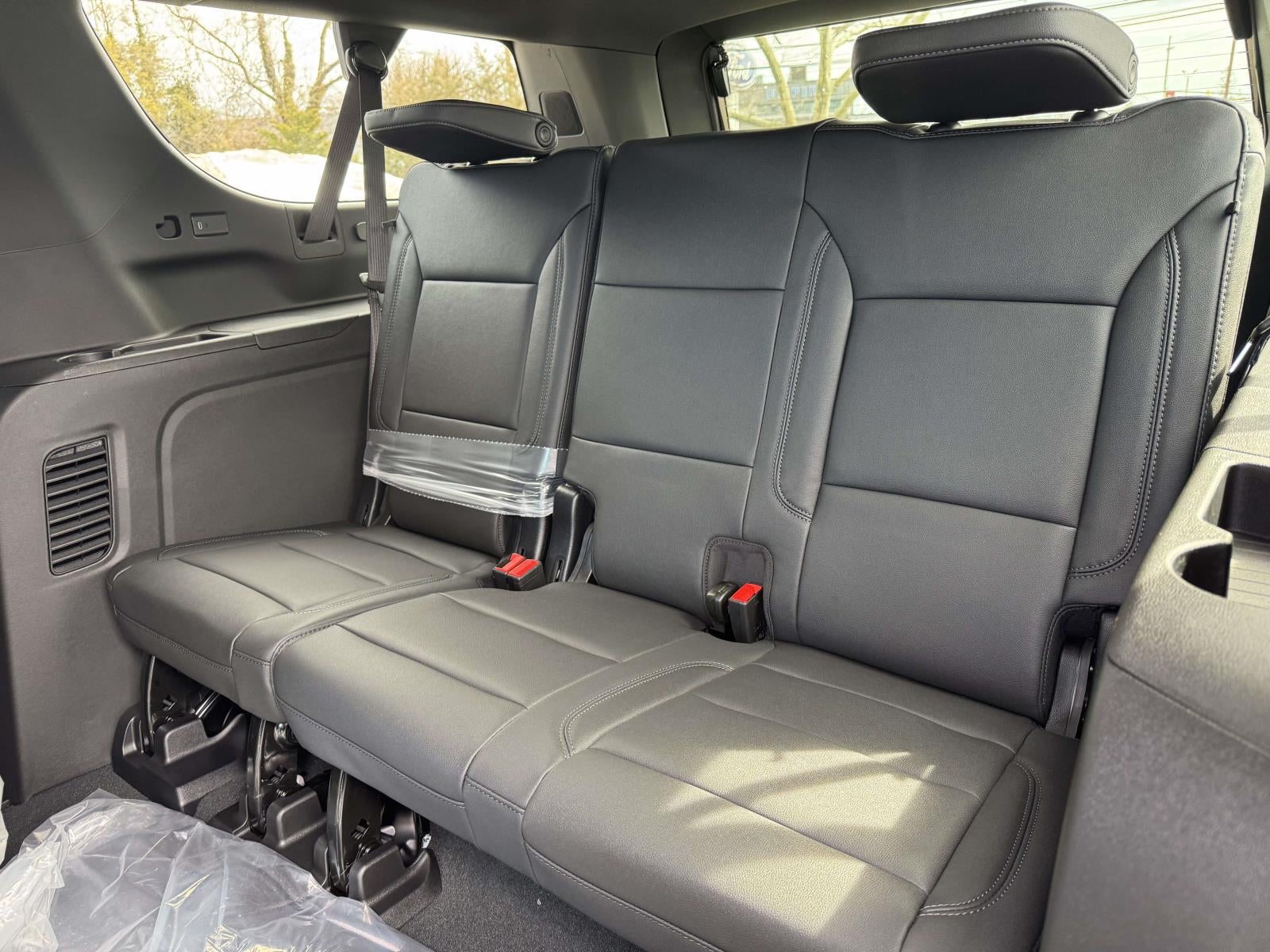 2026 Chevrolet Suburban LT, 4WD