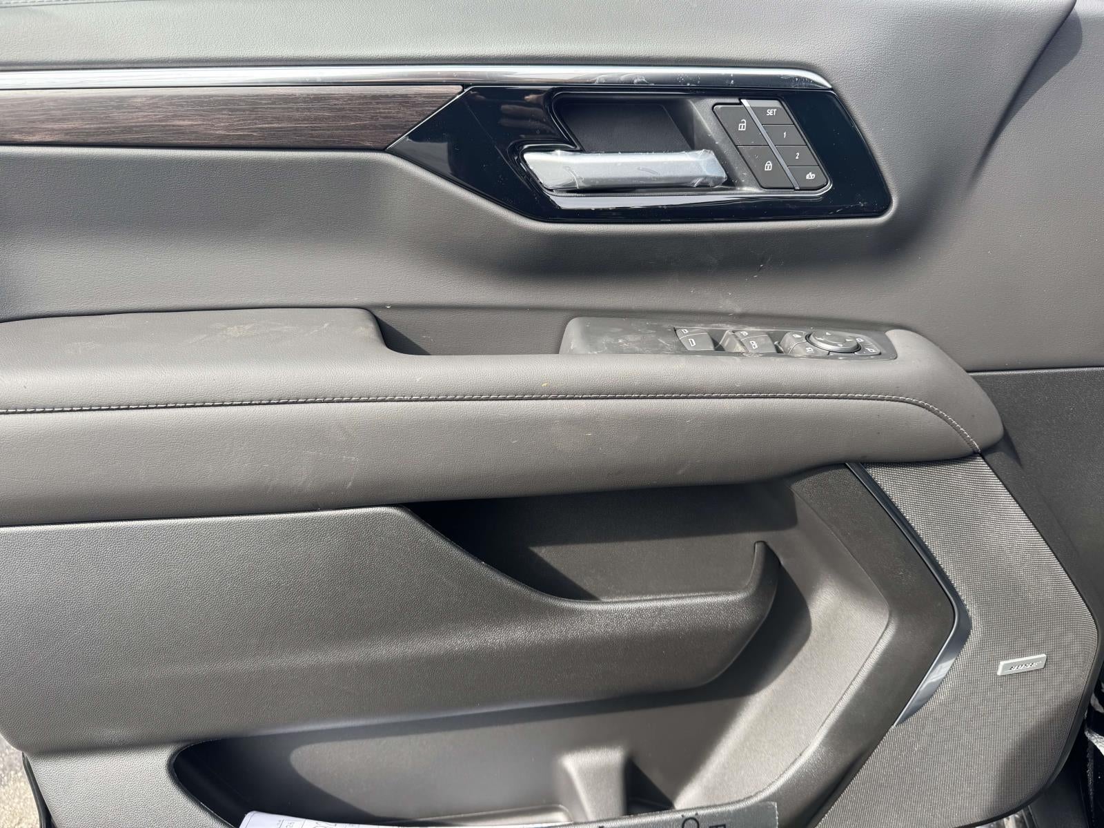 2026 Chevrolet Suburban LT, 4WD