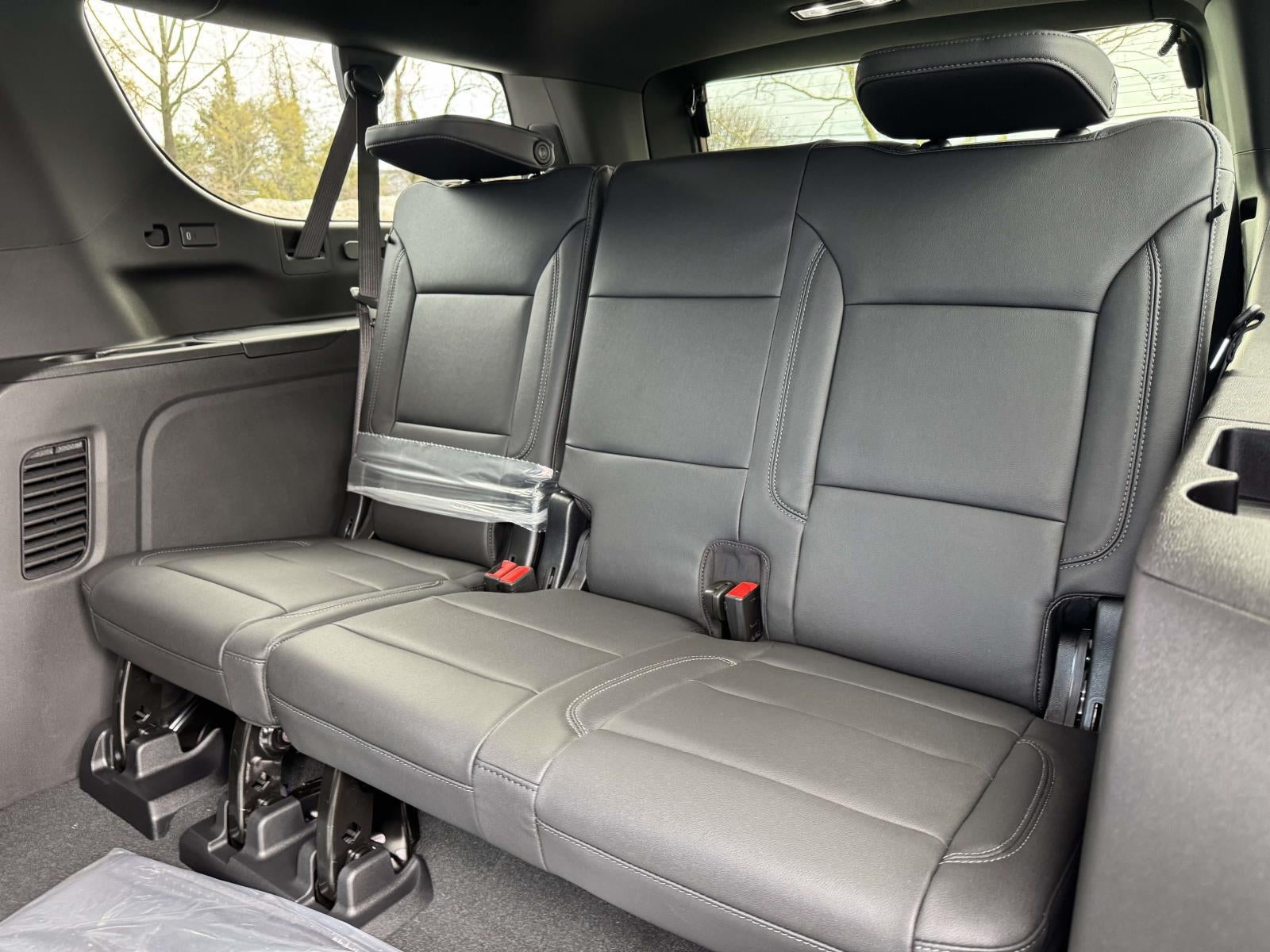 2026 Chevrolet Suburban LT, 4WD