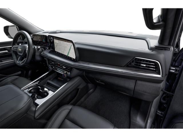 2025 Chevrolet Suburban 4WD LT