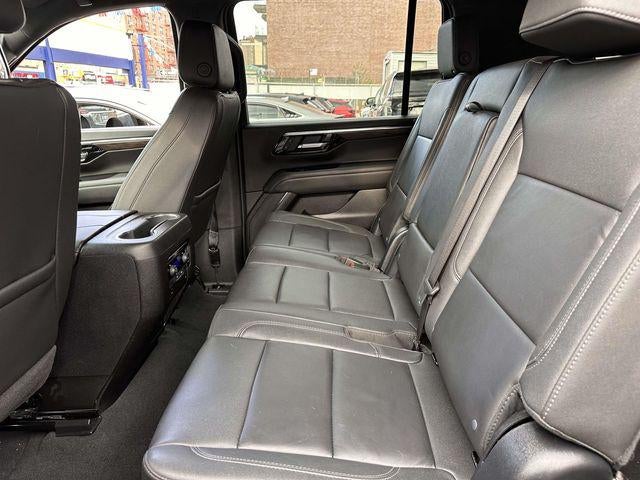 2025 Chevrolet Suburban 4WD LT