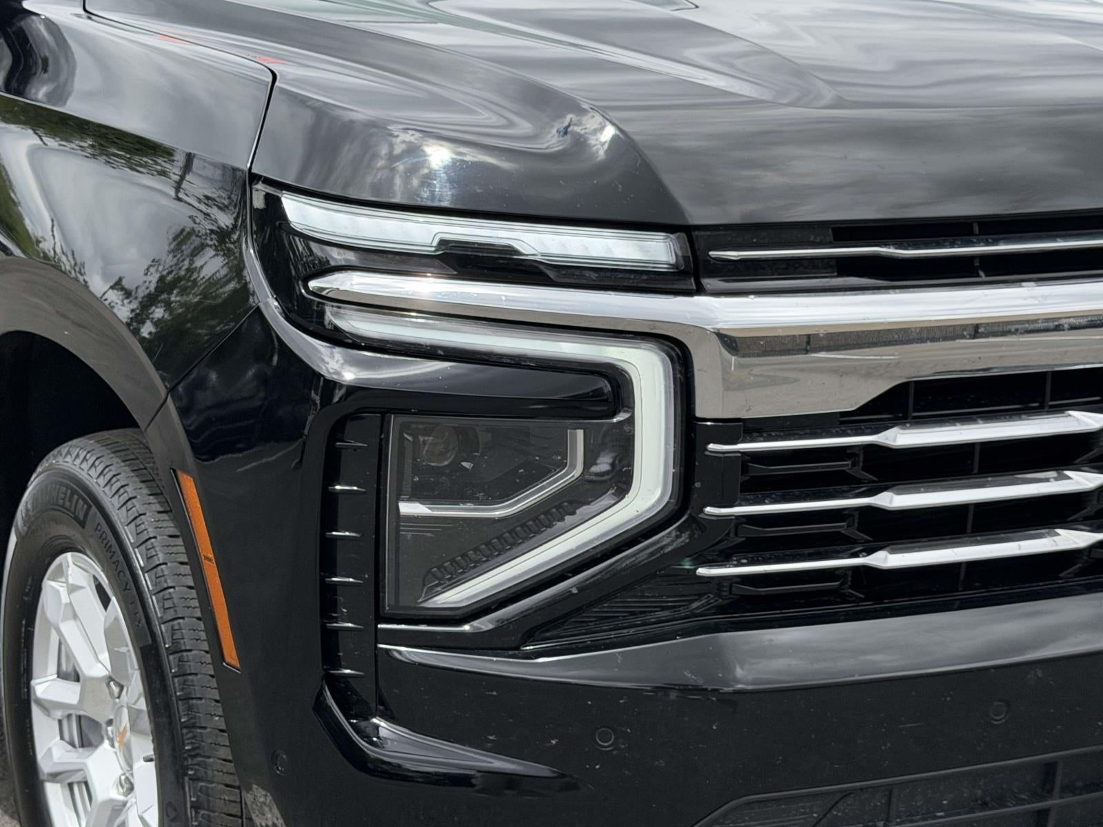 2025 Chevrolet Suburban 4WD LT