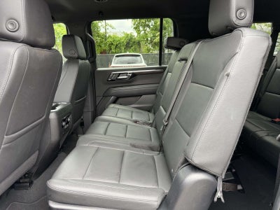 2025 Chevrolet Suburban 4WD LT