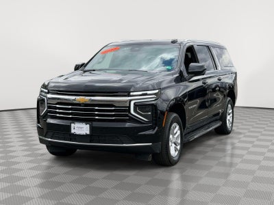 2025 Chevrolet Suburban 4WD LT