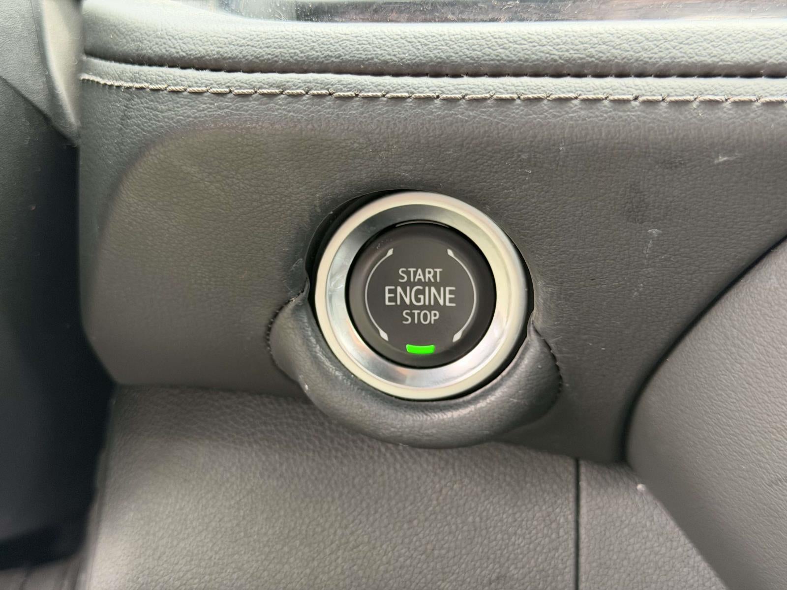 2025 Chevrolet Suburban 4WD LT