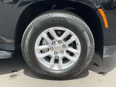 2025 Chevrolet Suburban 4WD LT