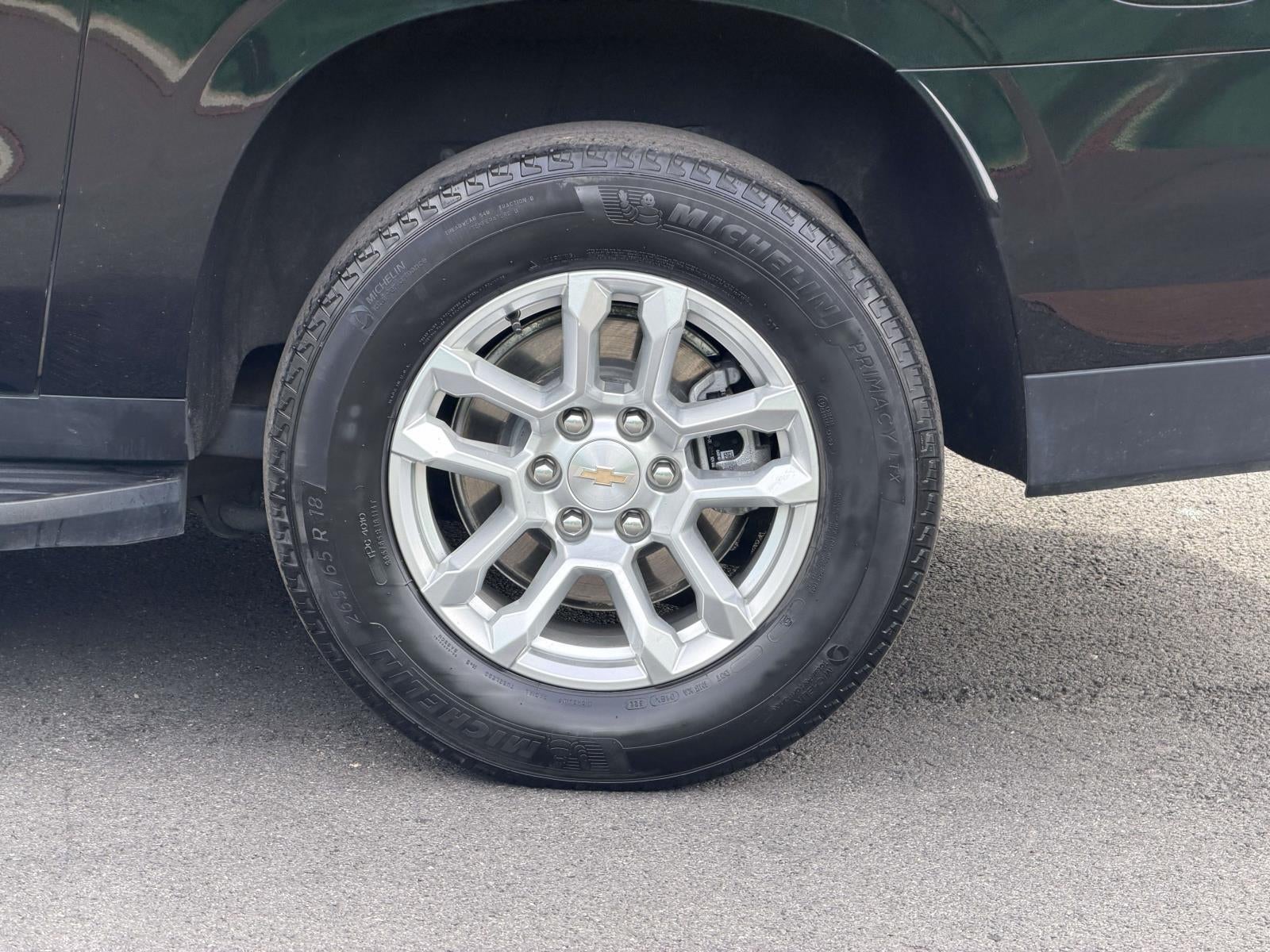 2025 Chevrolet Suburban 4WD LT
