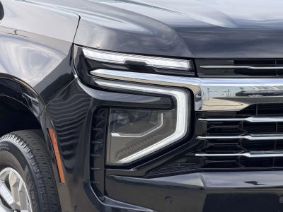 2025 Chevrolet Suburban 4WD LT