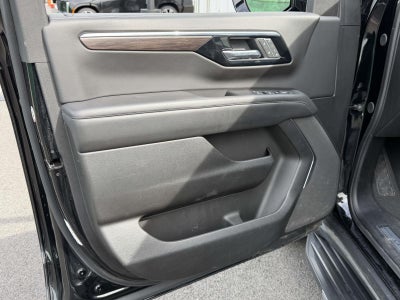 2025 Chevrolet Suburban 4WD LT