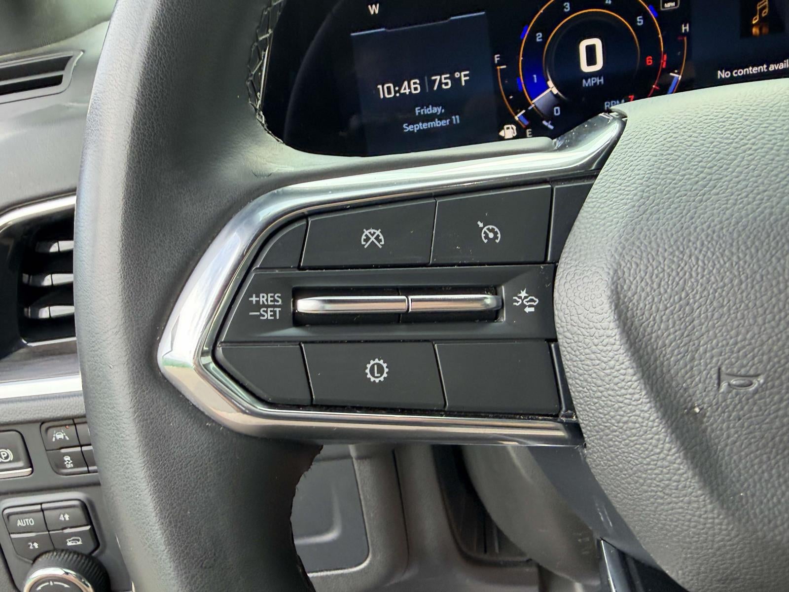2025 Chevrolet Suburban 4WD LT