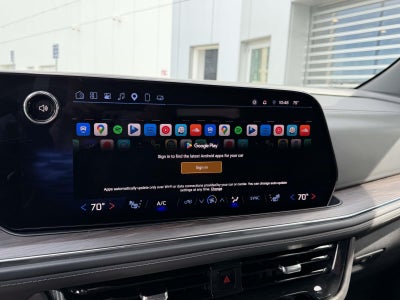 2025 Chevrolet Suburban 4WD LT