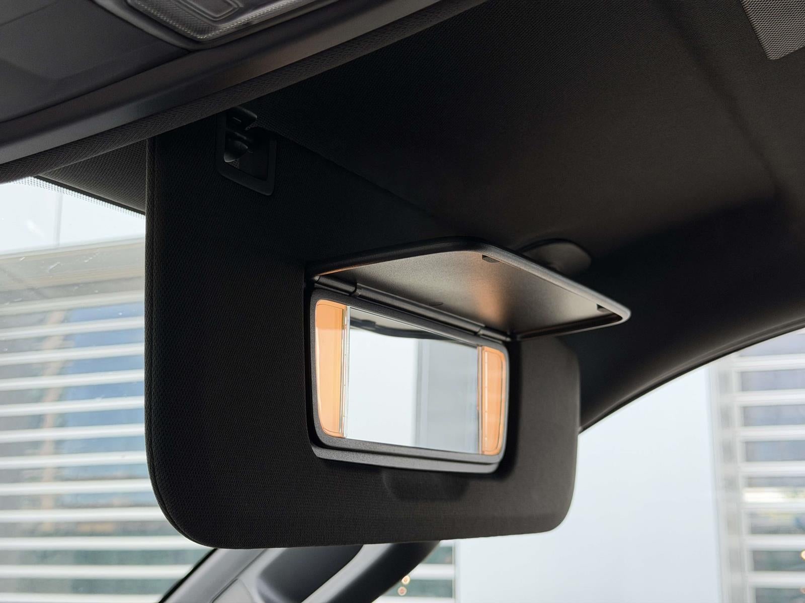 2025 Chevrolet Suburban 4WD LT