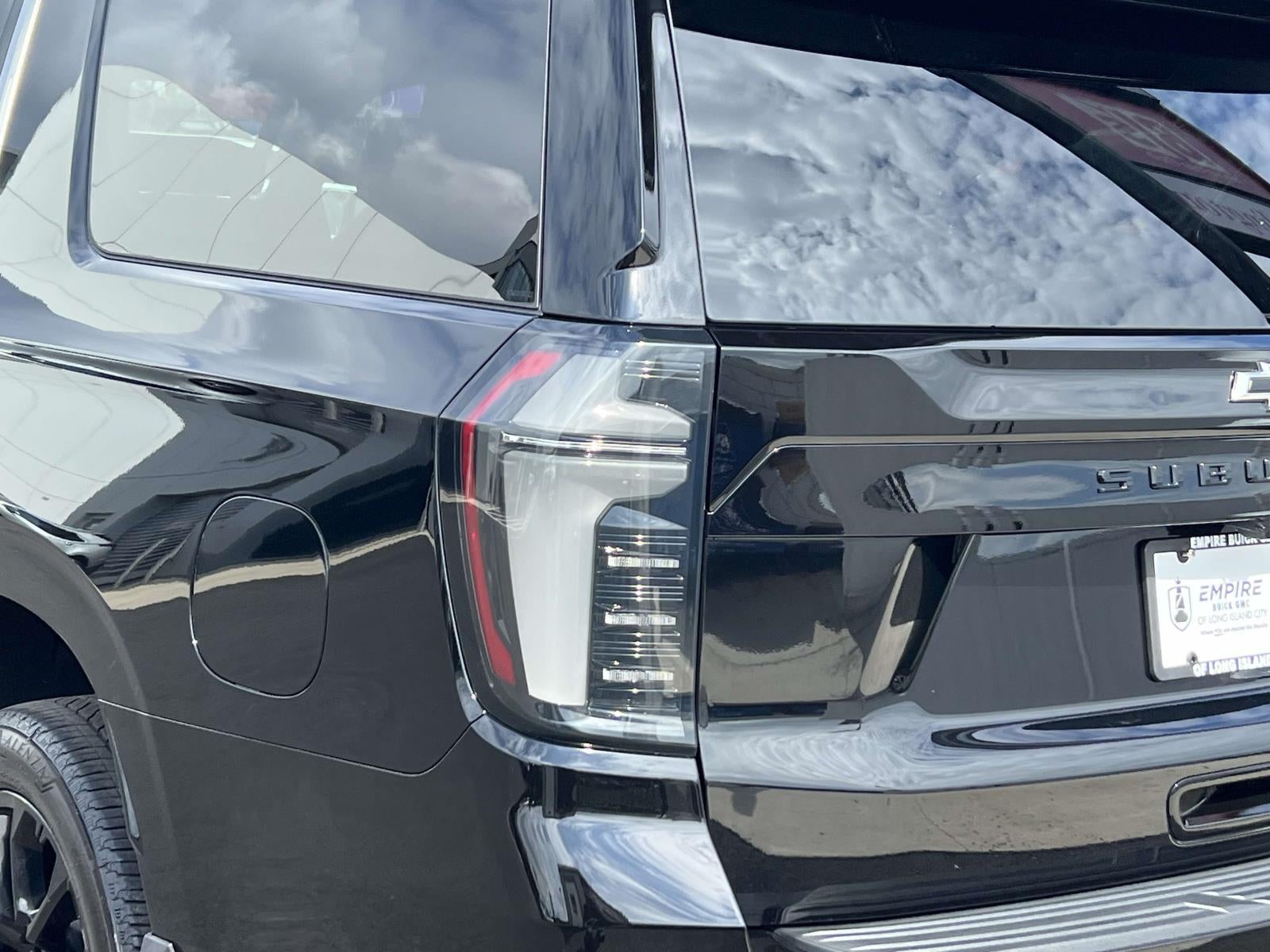 2025 Chevrolet Suburban LT