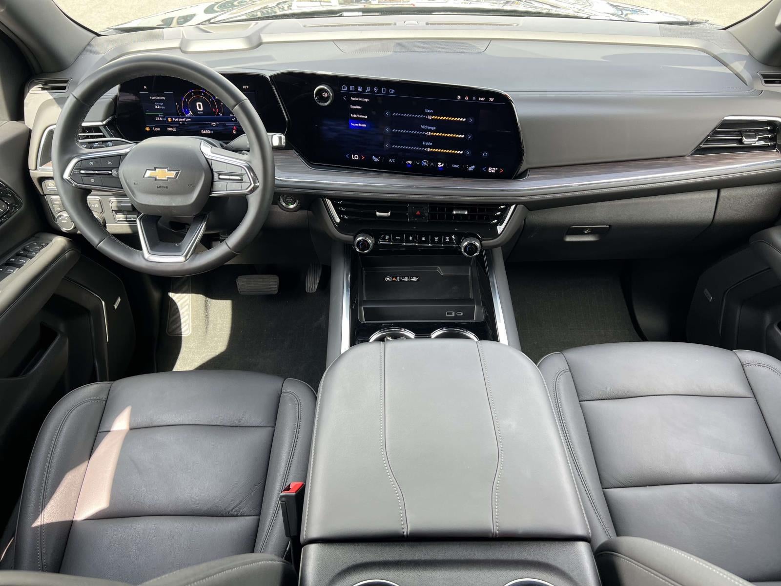 2025 Chevrolet Suburban LT