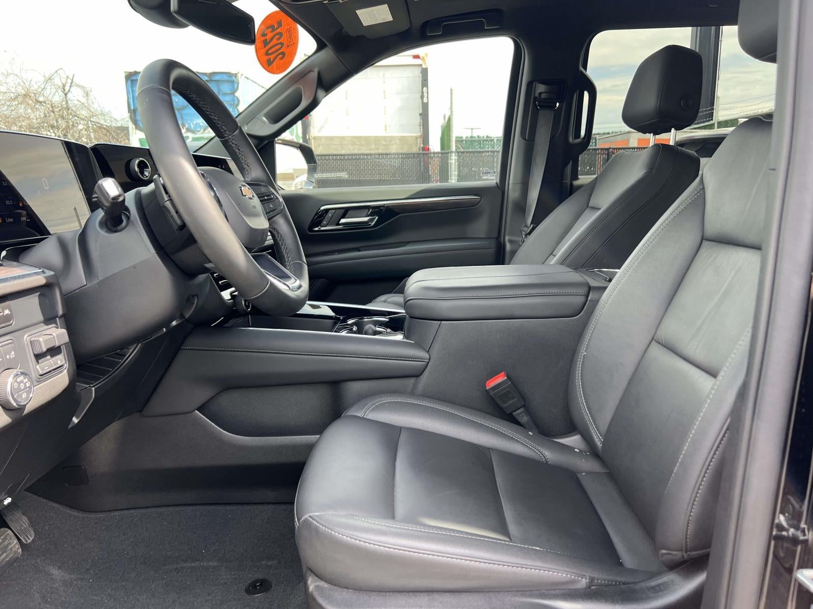 2025 Chevrolet Suburban LT