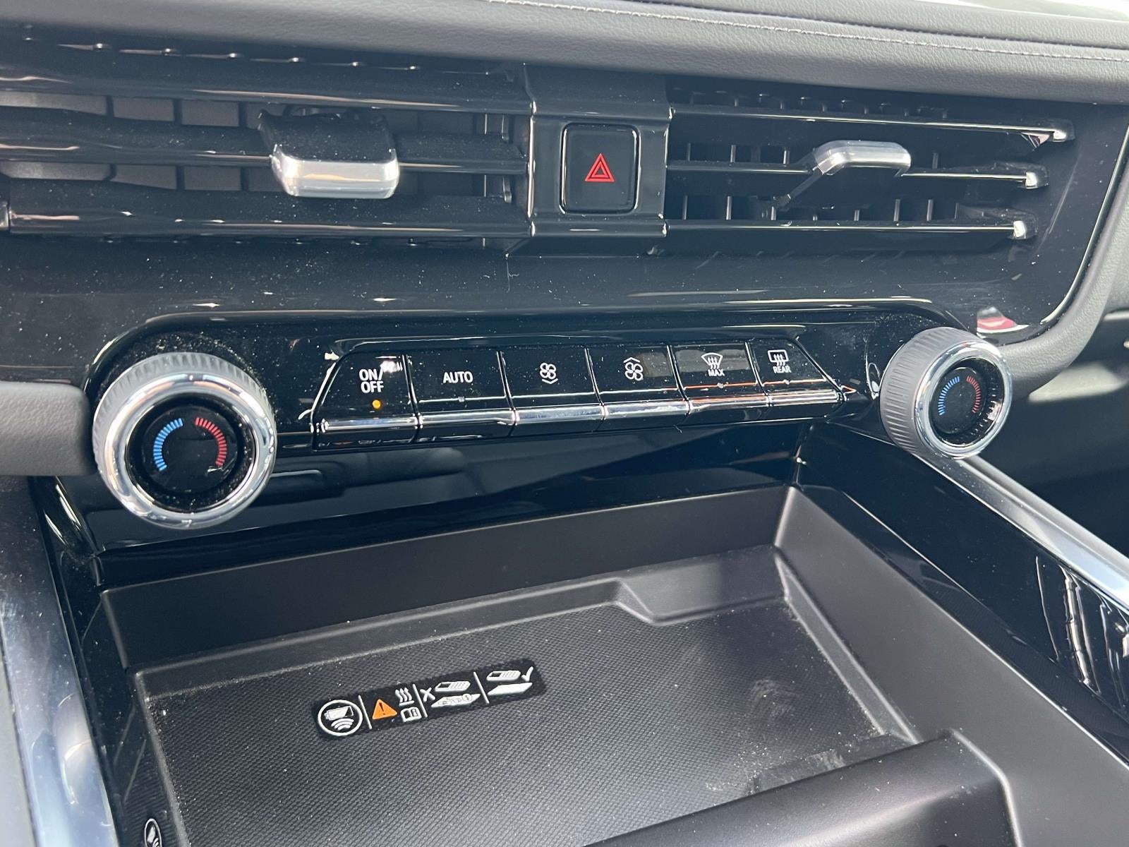 2025 Chevrolet Suburban LT