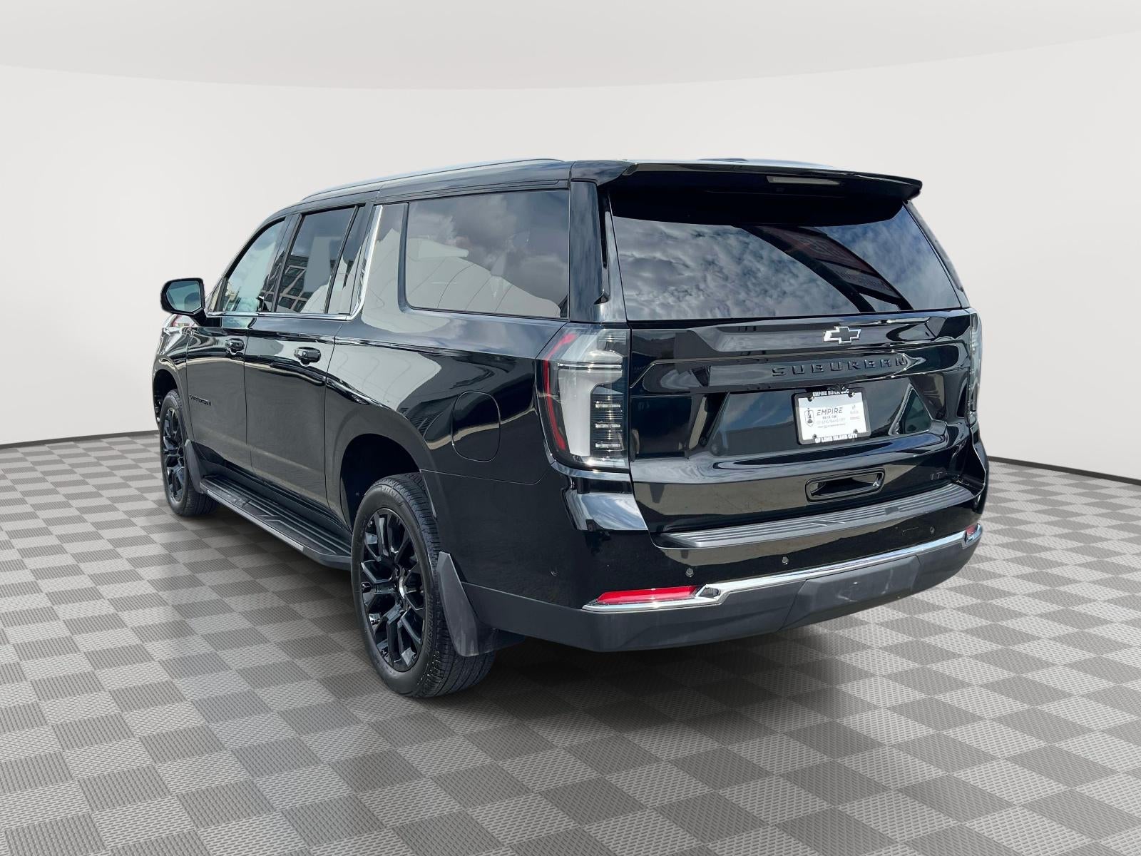 2025 Chevrolet Suburban LT