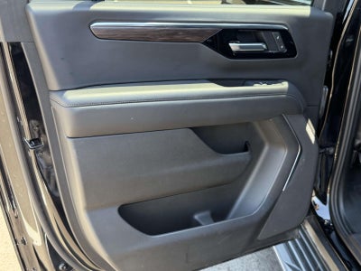 2025 Chevrolet Suburban 4WD LT